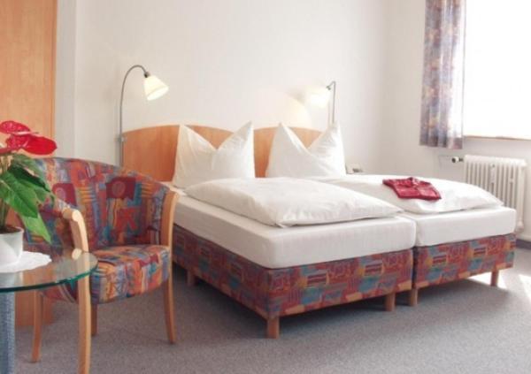 Hotel Baeren Villingen-Schwenningen Esterno foto